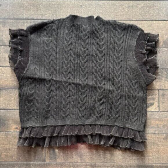 Zara Knit Crop Cardigan - Picture 2 of 2